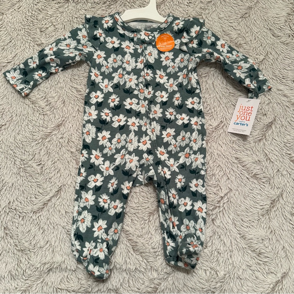 Green flower sleeper